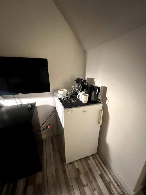 Room 404 - Eindhoven - By T&S. Buitenkant foto